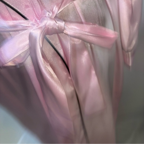 Frederick's of Hollywood Women’s Pink with Black Trim Long Sleeve Robe Size L/XL - Picture 4 of 10